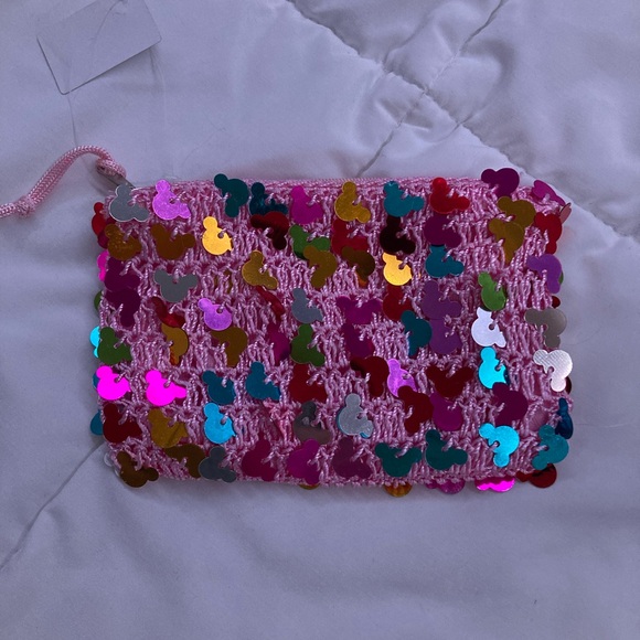 Disney Other - Disney Lightweight Sequins Pouch